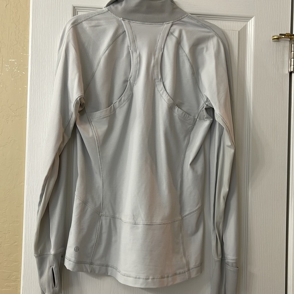 EUC. Lululemon size 10 - 1/2 zip jacket. - Picture 5 of 6